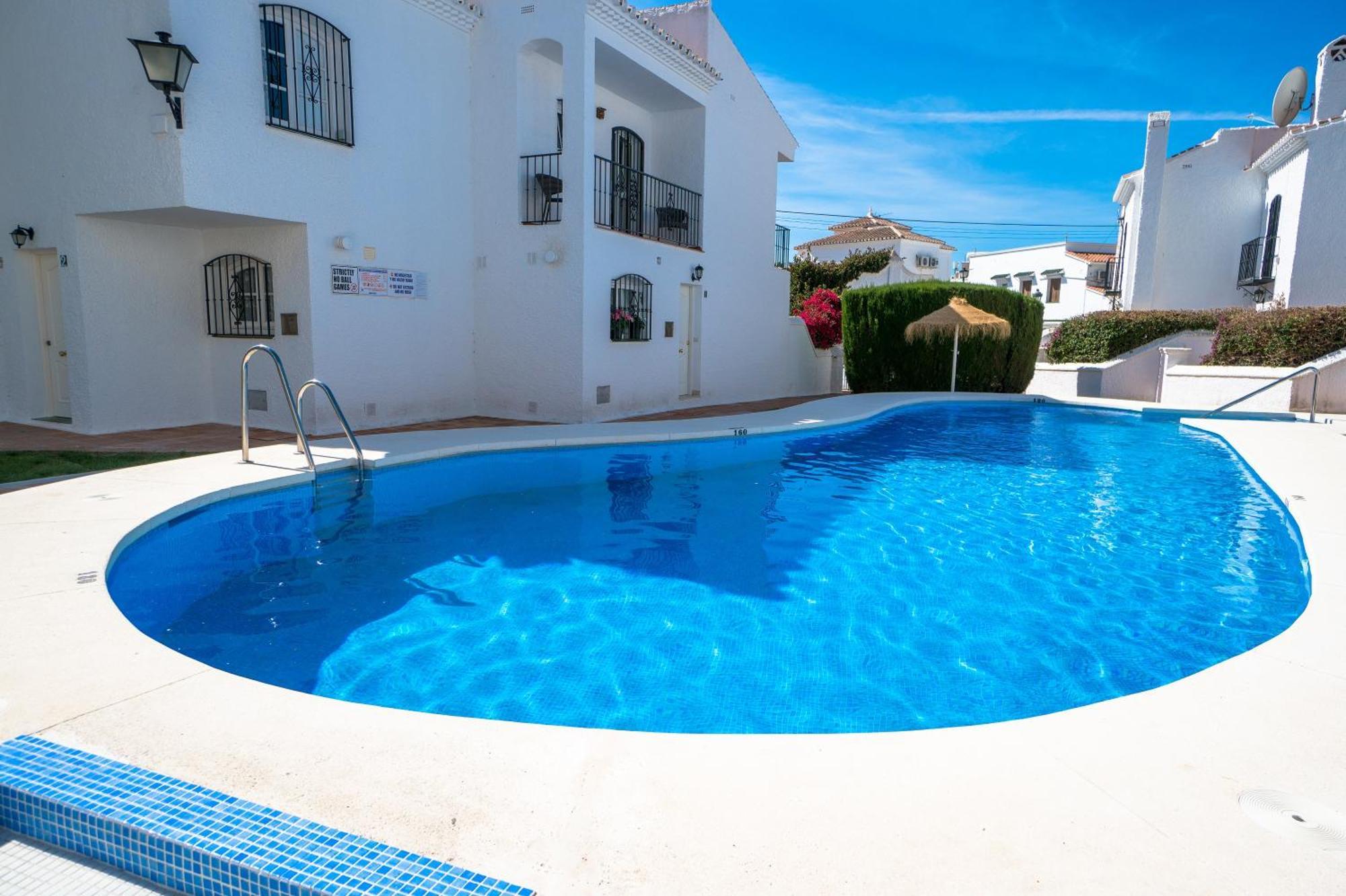 Los Pinos 19 Menyber Nerja Buitenkant foto