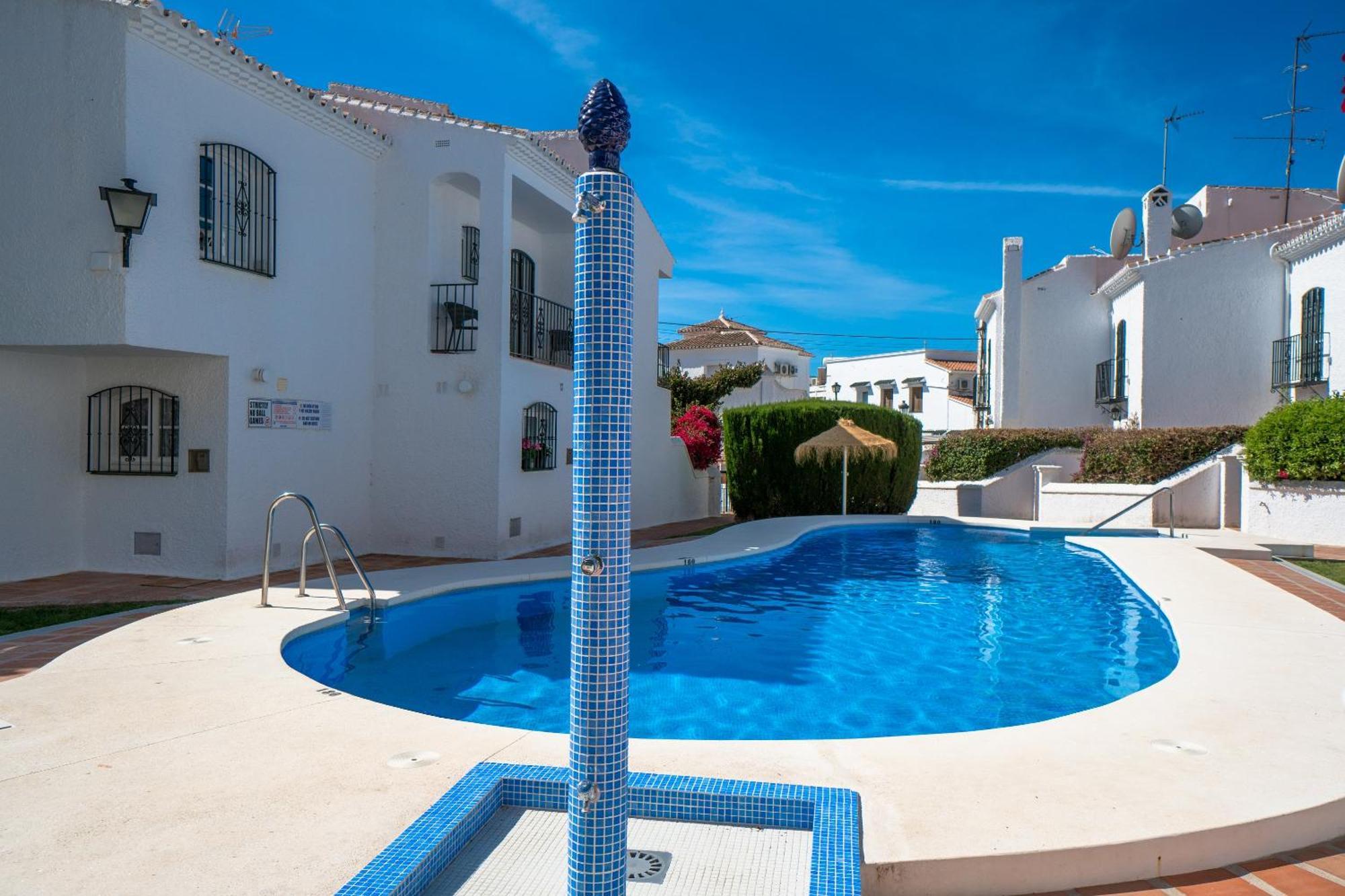 Los Pinos 19 Menyber Nerja Buitenkant foto