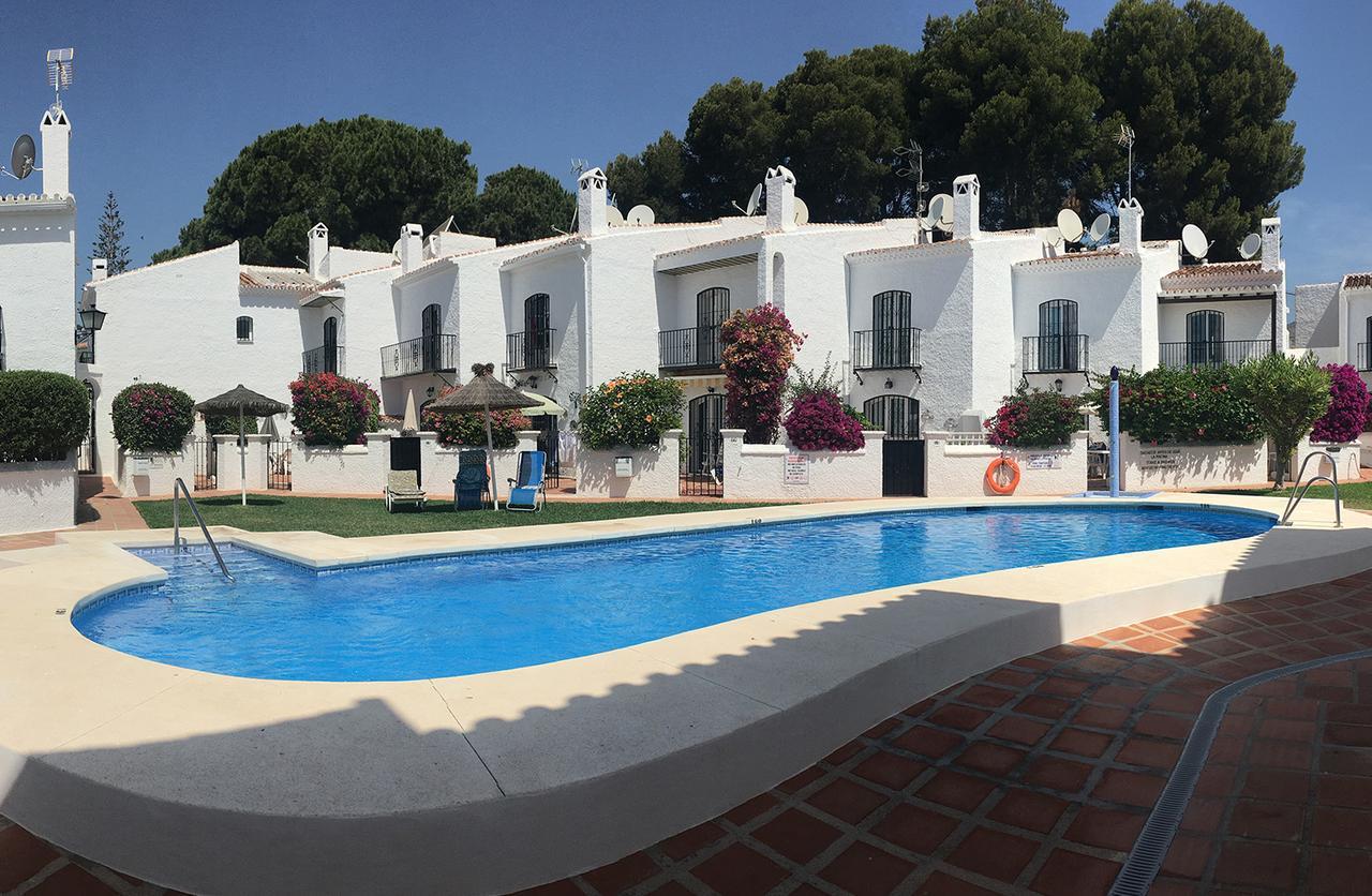 Los Pinos 19 Menyber Nerja Buitenkant foto